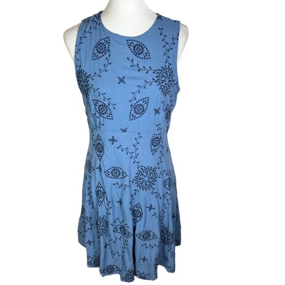 Beige by eci Blue Eyelet Floral Embroidered Fit and Flare Midi Sundress Size 12 - Picture 2 of 8